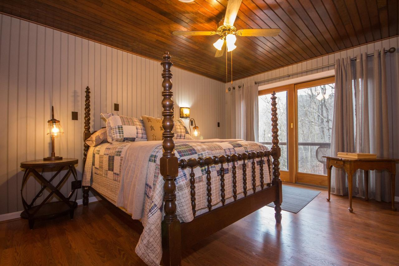 Red Roof Mountain Cabin With Starlink Internet! Stanley Exterior photo